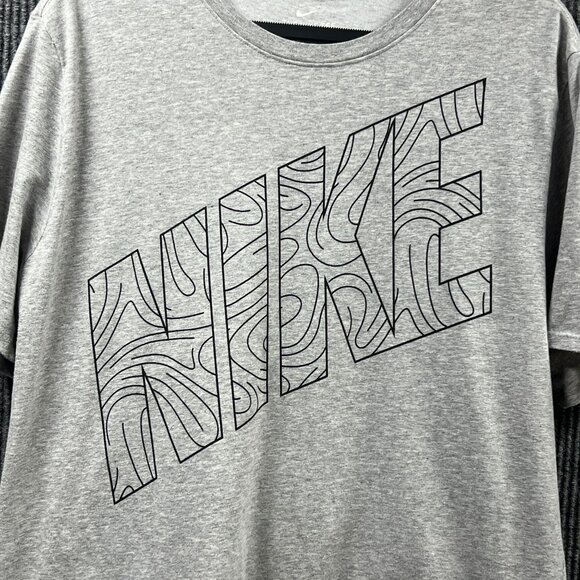 Nike Dri-Fit Mens XL Gray Tee Shirt Athletic Cut Spellout Swirly Logo Graphic - Picture 5 of 10